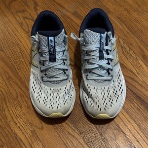 Women’s New Balance DRFT